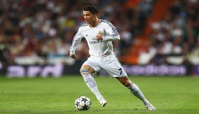 澳门新葡京娱乐城-体育世界的荒诞现实，篮球与足球的疯狂跨界